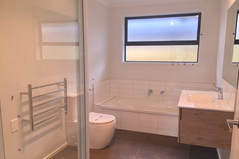 Photo of property in 95 Hills View Drive, Papamoa, 3118