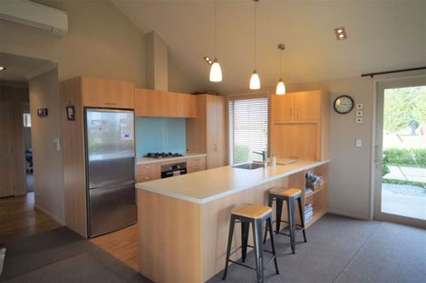 Photo of property in 2 Grantham Drive, Hanmer Springs, 7334