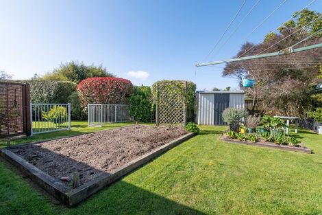 Photo of property in 16 Holden Avenue, Holdens Bay, Rotorua, 3010
