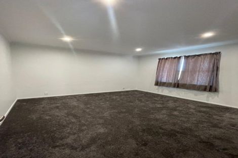 Photo of property in 8 Wyman Place, Pakuranga Heights, Auckland, 2010