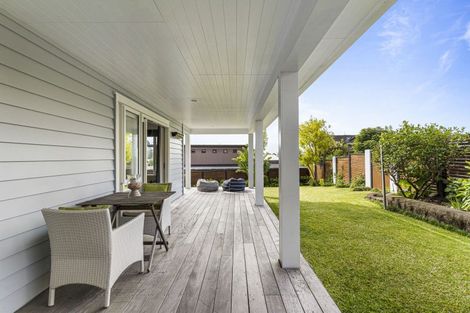 Photo of property in 7 Star Place, Cockle Bay, Auckland, 2014