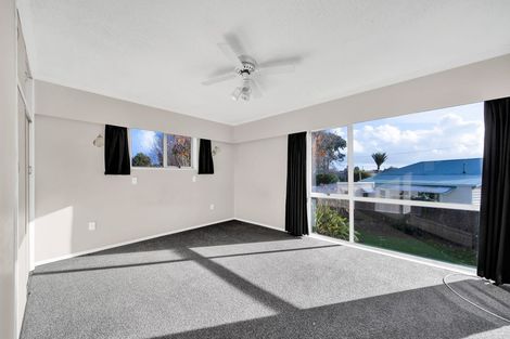 Photo of property in 3 Dives Avenue, Hawera, 4610