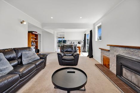 Photo of property in 17 Suther Street, Waverley, 4510