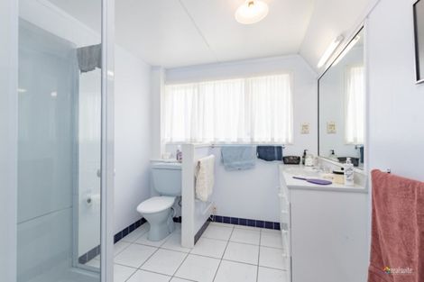 Photo of property in 1 Fendalton Crescent, Pinehaven, Upper Hutt, 5019