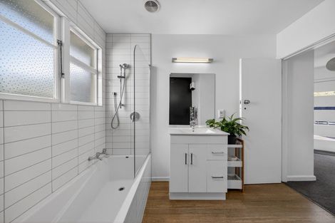 Photo of property in 163 Condell Avenue, Papanui, Christchurch, 8053