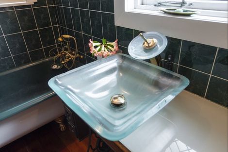 Photo of property in 35 Maungawhare Place, Otumoetai, Tauranga, 3110