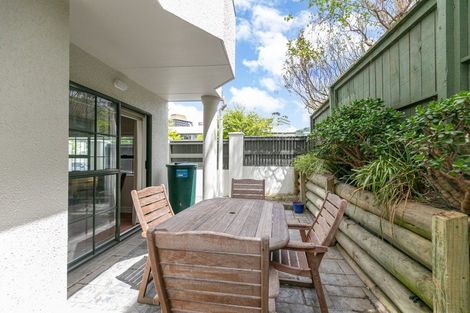 Photo of property in 16a Hobson Street, Thorndon, Wellington, 6011