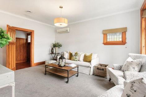 Photo of property in 68 Corson Avenue, Beckenham, Christchurch, 8023