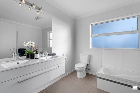 Photo of property in 36 Karaka Road, Otumoetai, Tauranga, 3110