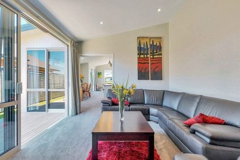 Photo of property in 19 Noumea Drive, Rangatira Park, Taupo, 3330