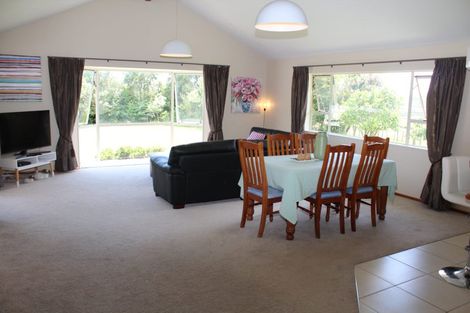 Photo of property in 38 Henson Road, Whitford, Howick, 2571