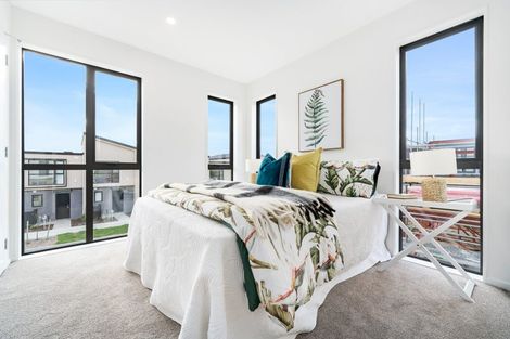 Photo of property in 4 Papatahi Lane, Flat Bush, Auckland, 2019