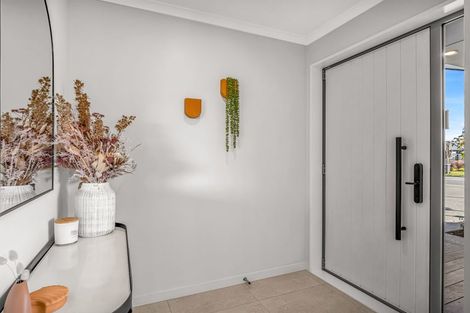 Photo of property in 6 Dunlops Crescent, Marshland, Christchurch, 8083