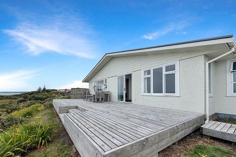 Photo of property in 111 Karaka Street, Castlecliff, Whanganui, 4501