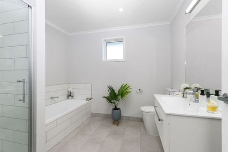 Photo of property in 54 Hayfield Way, Karaka, Papakura, 2113