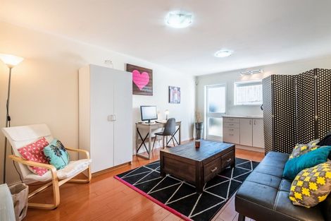 Photo of property in 1/9 Kawerau Avenue, Devonport, Auckland, 0624