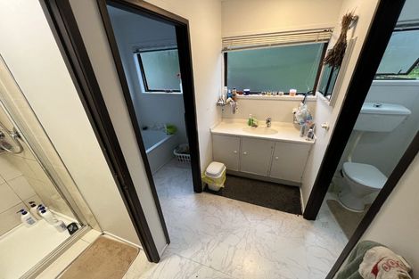 Photo of property in 69 Chelsea View Drive, Chatswood, Auckland, 0626