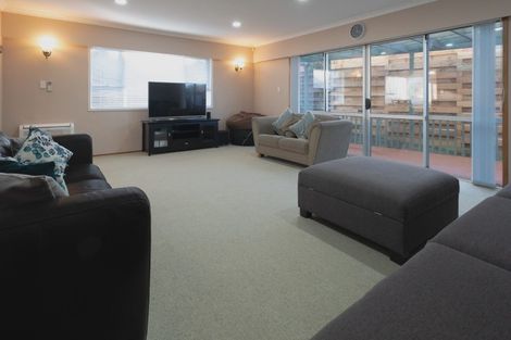 Photo of property in 49 Butterworth Drive, Glendene, Auckland, 0602