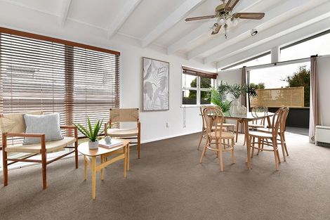 Photo of property in 10 Castleton Street, Birkdale, Auckland, 0626