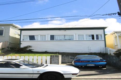 Photo of property in 11 Torquay Terrace, Newtown, Wellington, 6021