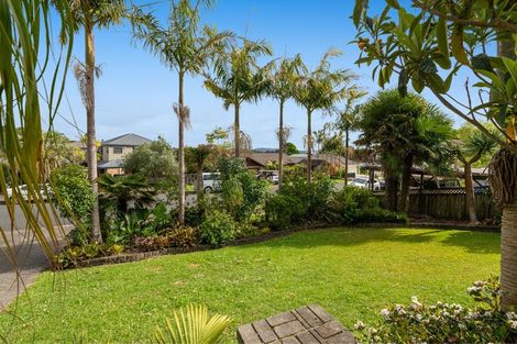 Photo of property in 57 Esther Place, Red Beach, 0932