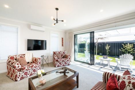 Photo of property in 1a Selwyn Road, Havelock North, 4130