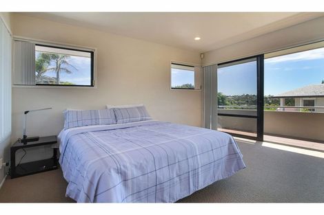 Photo of property in 42 Onetaunga Road, Chatswood, Auckland, 0626