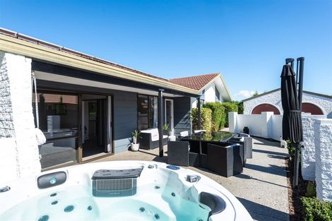 Photo of property in 9 Wakelin Place, Redwood, Christchurch, 8051