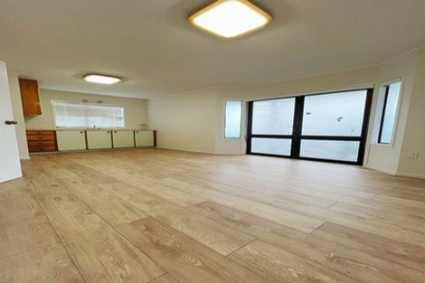 Photo of property in 24 Ramelton Road, Mount Roskill, Auckland, 1041