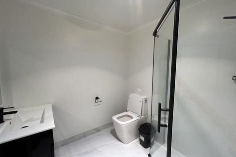 Photo of property in 2/26 May Street, Hamilton East, Hamilton, 3216