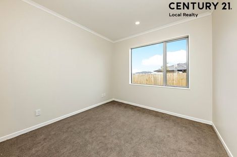 Photo of property in 1 Huahua Crescent, Papakura, 2110