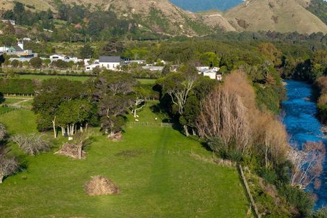 Photo of property in 4 Reikorangi Road, Waikanae, 5036