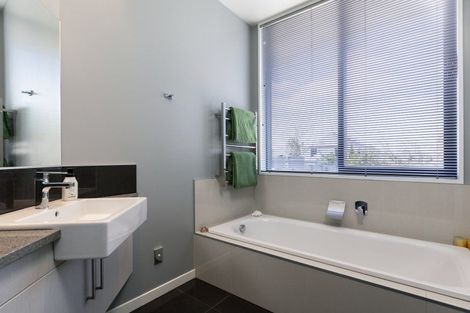 Photo of property in 18 Lee Street, Blenheim, 7201