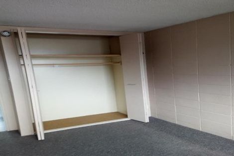 Photo of property in Beresford Apartments, 5/118 Russell Terrace, Berhampore, Wellington, 6023