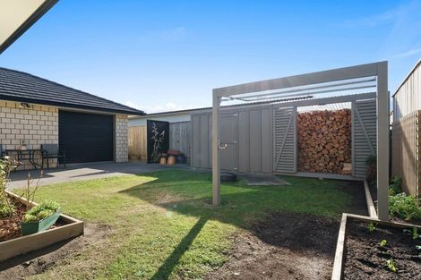 Photo of property in 25 Pateke Way, Paraparaumu Beach, Paraparaumu, 5032
