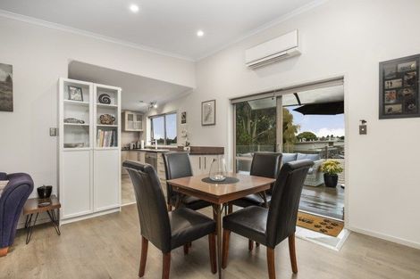 Photo of property in 12-14 Clevedon Road, Papakura, 2110