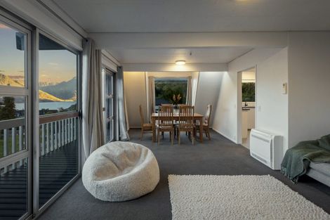 Photo of property in 26 Williams Street, Sunshine Bay, Queenstown, 9300