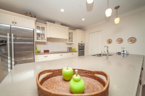 Photo of property in 15 Old Red Barn Road, Halswell, Christchurch, 8025