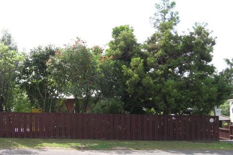 Photo of property in 20 Butterworth Drive, Glendene, Auckland, 0602