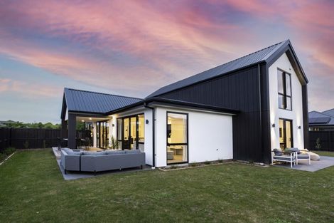 Photo of property in 215 Cavendish Road, Casebrook, Christchurch, 8051