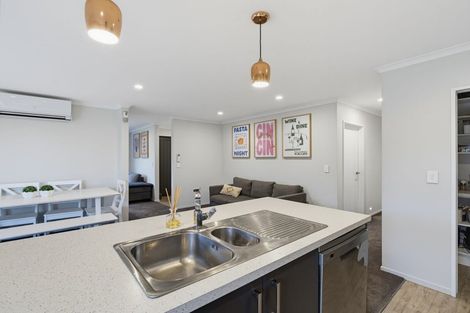 Photo of property in 128 Broadlands Drive, Rolleston, 7615
