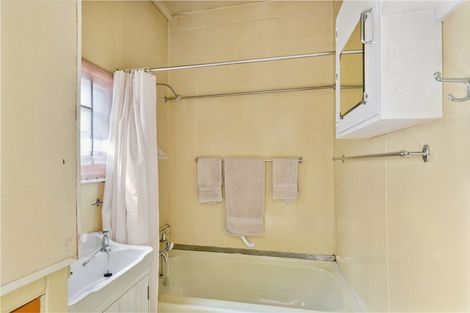 Photo of property in 47 Riddlers Crescent, Petone, Lower Hutt, 5012