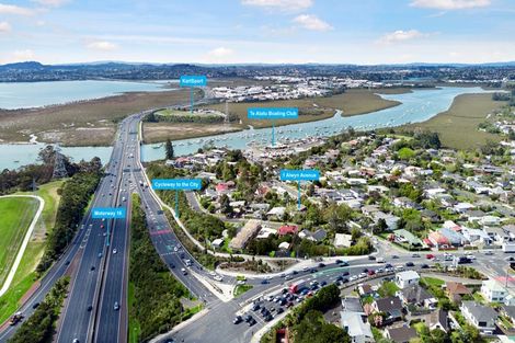 Photo of property in 1 Alwyn Avenue, Te Atatu South, Auckland, 0610