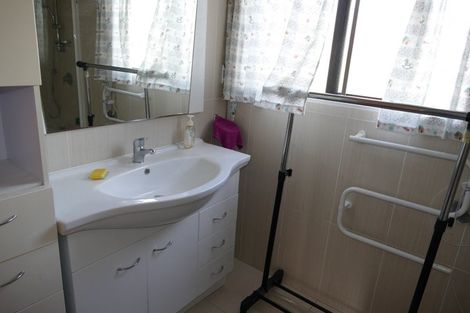 Photo of property in 1/8 Wattle Street, New Lynn, Auckland, 0600