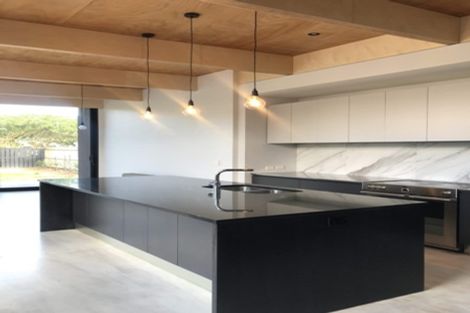 Photo of property in 13 Derwent Street, Island Bay, Wellington, 6023