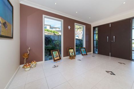 Photo of property in 35 Eynsham Court, Dannemora, Auckland, 2016