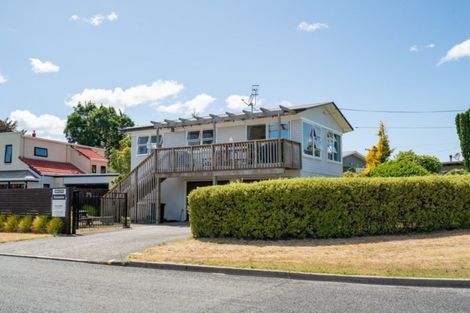 Photo of property in 38 Aubrey Crescent, Rainbow Point, Taupo, 3330