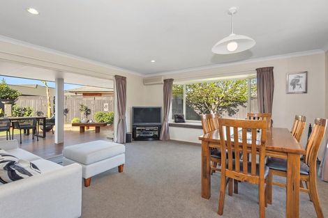 Photo of property in 7 Bayswater Court, Huntington, Hamilton, 3210