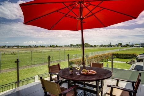 Photo of property in Cheltenham Court, 609 Market Street South, Hastings, 4122