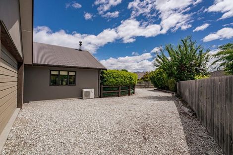 Photo of property in 89 Rob Roy Lane, Wanaka, 9305